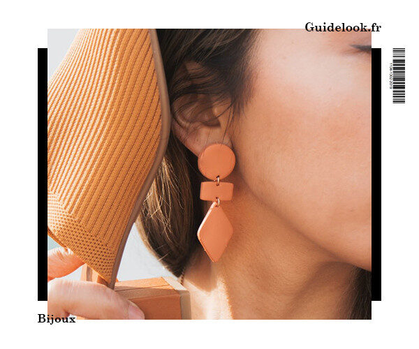 grosse boucle oreille pendante