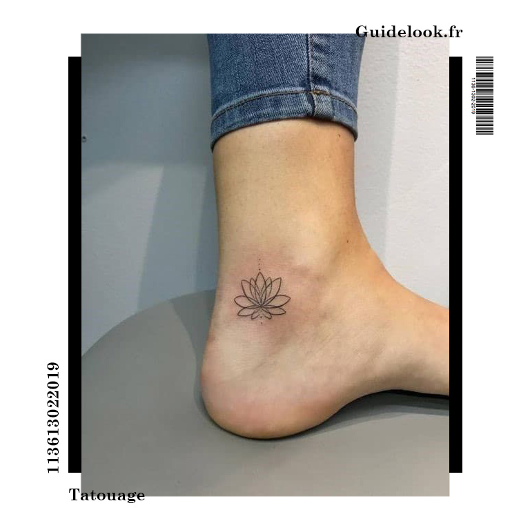 tatouage cheville lotus femme
